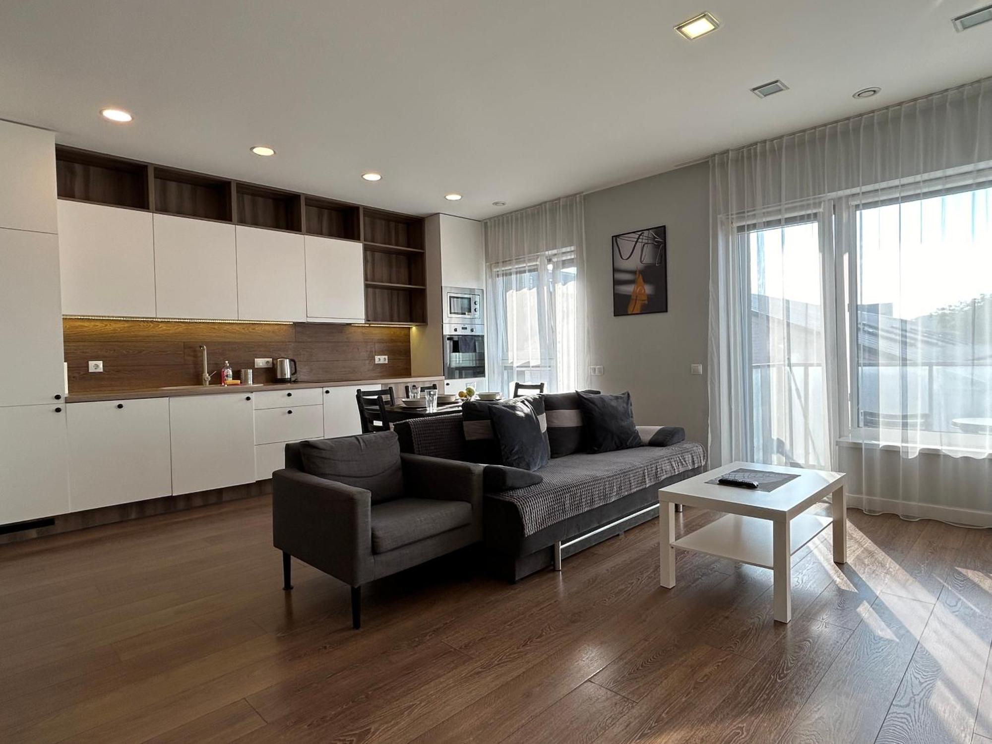 וילנה Your Home - Spacious Apartment In City Center, With Balcony & Self Check-In מראה חיצוני תמונה