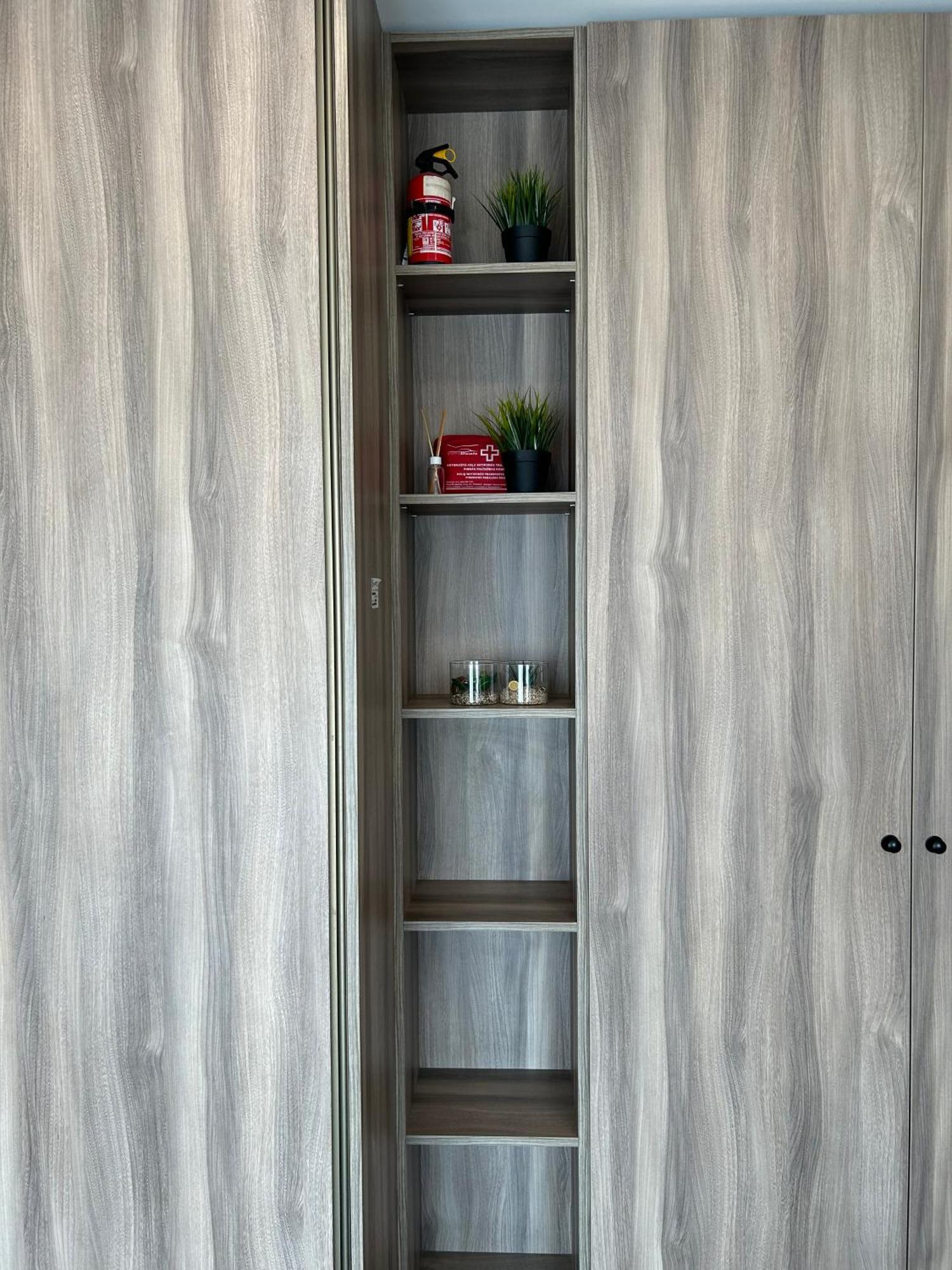 וילנה Your Home - Spacious Apartment In City Center, With Balcony & Self Check-In מראה חיצוני תמונה