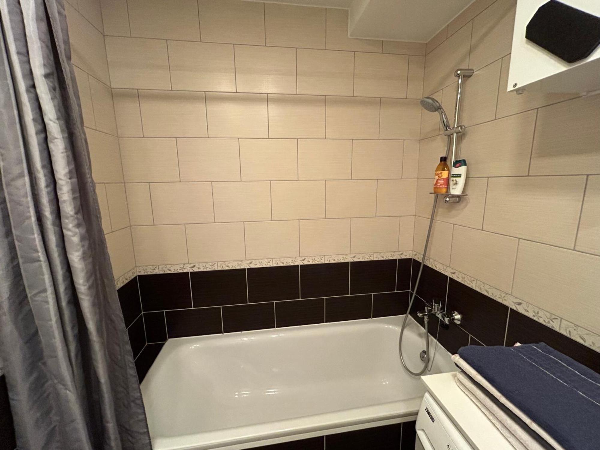 וילנה Your Home - Spacious Apartment In City Center, With Balcony & Self Check-In מראה חיצוני תמונה
